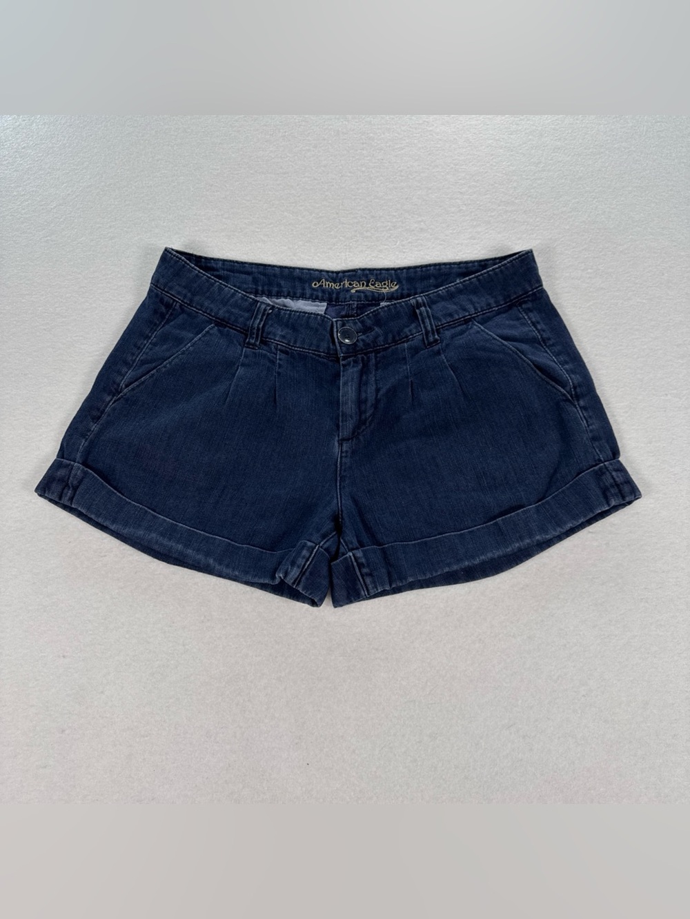 Vintage American Eagle Y2K Trouser Denim Shorts Womens 8 Pleated Cuffed Cotton